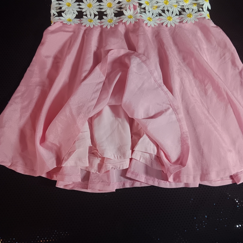 Dolls Kill × Sugar Thrillz Pink Cutout Daisy Appliques Midsection Dress (M) - Picture 4 of 12